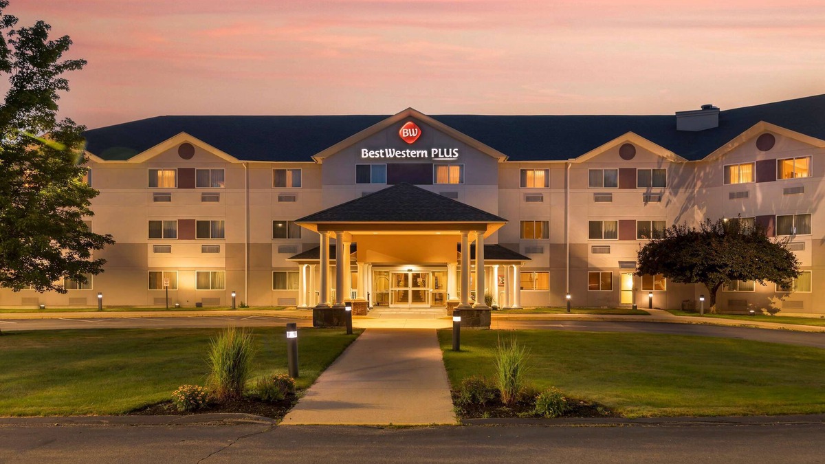 Manchester Hotel | Best Western Plus Executive Court Inn & Conference Center