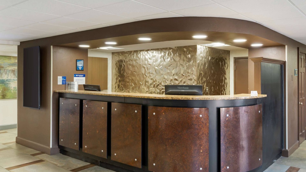 Dumbarton Hotel | Best Western PLUS Executive Hotel