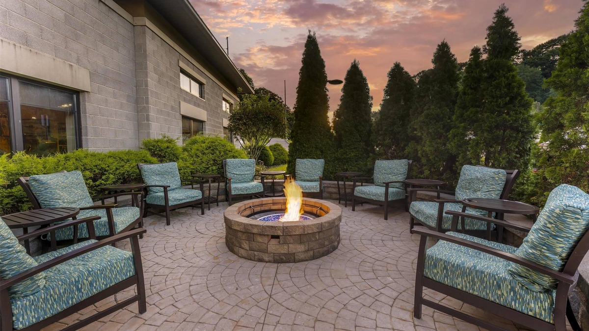 Steubenville Hotel | Best Western Plus Franciscan Square Inn and Suites