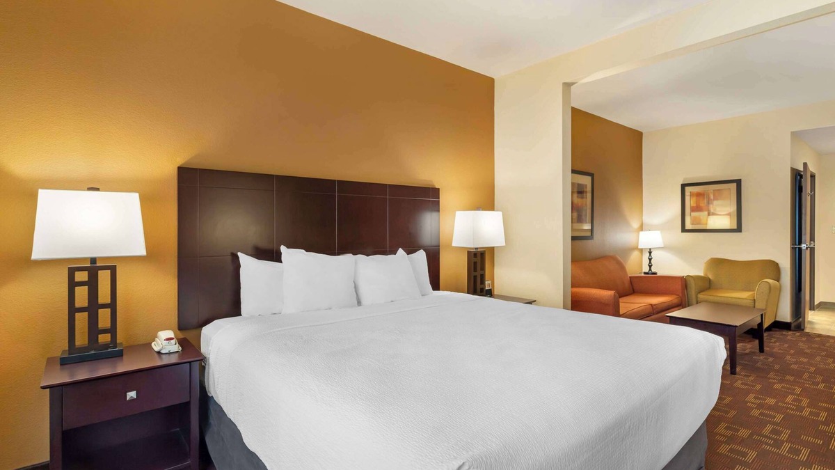 Goliad Hotel | Best Western Plus Goliad Inn & Suites