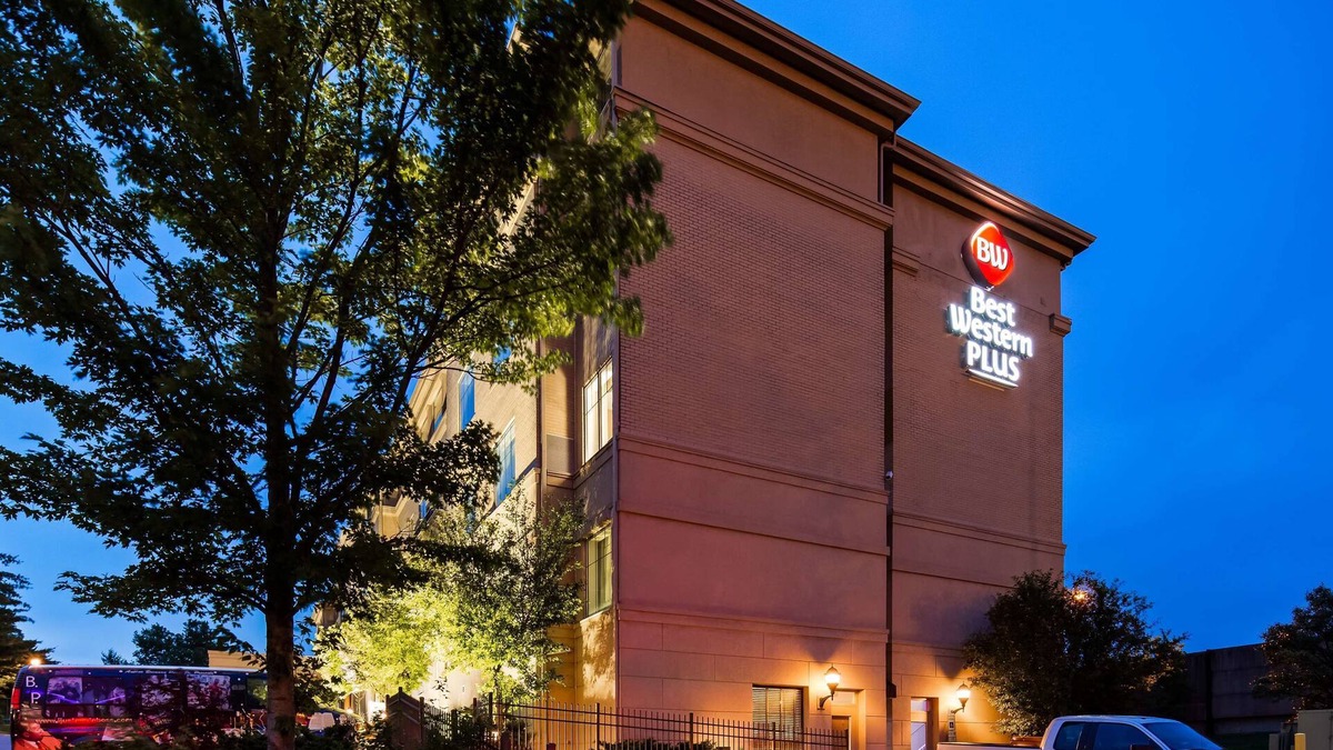 Kenwood Hotel | Best Western Plus Hannaford Inn & Suites