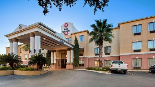 Stone Oak Hotel | Best Western Plus Hill Country Suites