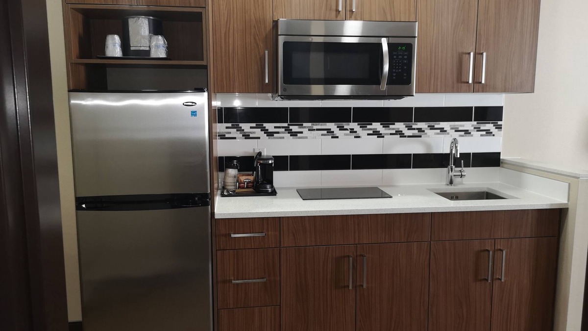 Hinton Hotel | Best Western Plus Hinton Inn & Suites