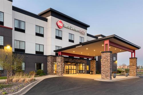 New Richmond Hotel | Best Western Plus New Richmond Inn & Suites