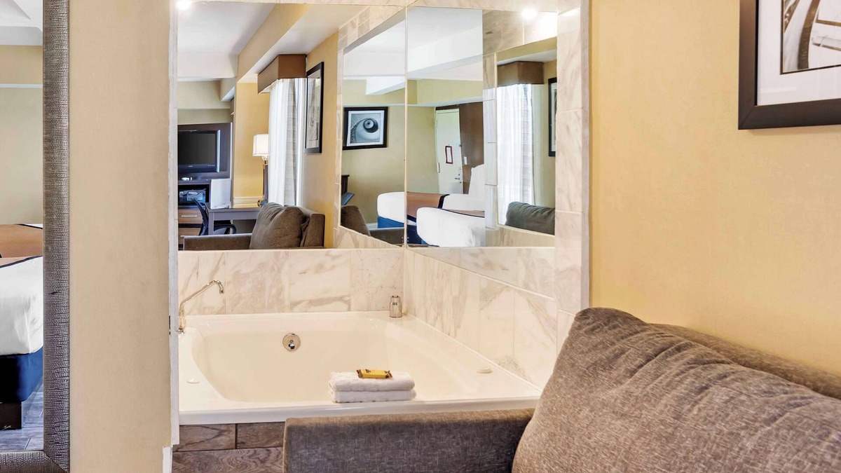 Newark Hotel | Best Western Plus Newark Airport West