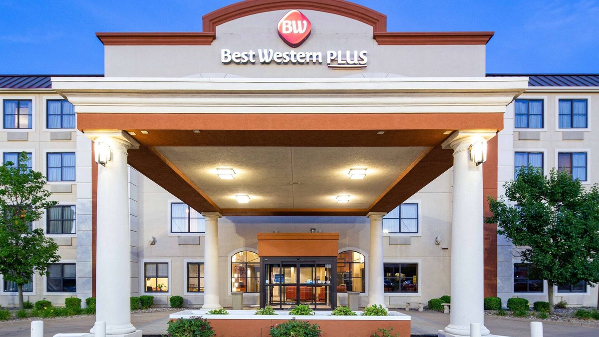 East Peoria Hotel | Best Western Plus Peoria