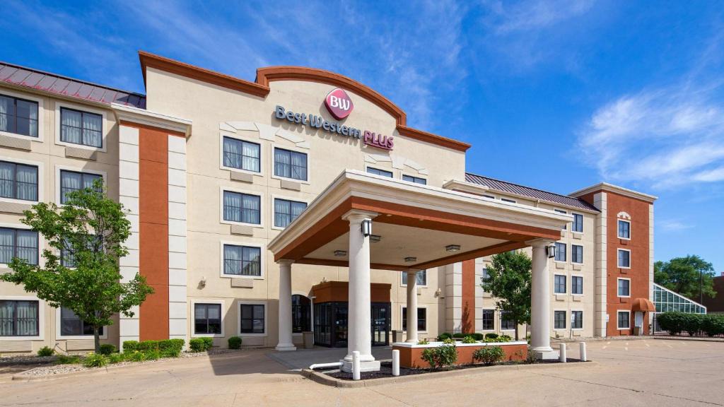 East Peoria Hotel | Best Western Plus Peoria