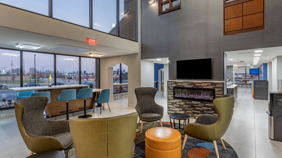 Maryland Heights Hotel | Best Western Plus St. Louis West-Westport