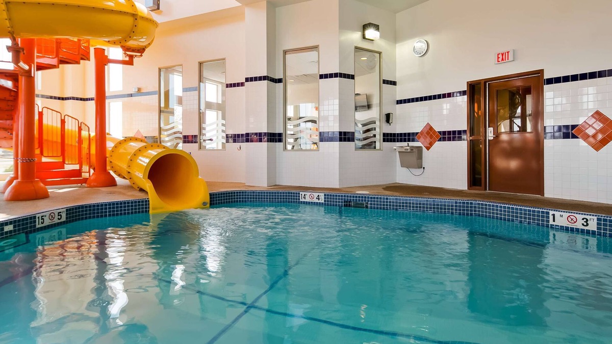 South Lethbridge Hotel | Best Western Plus Service Inn & Suites