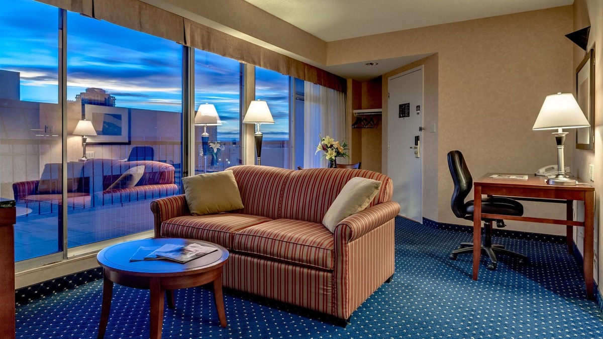 Connaught Hotel | Best Western Plus Suites Downtown