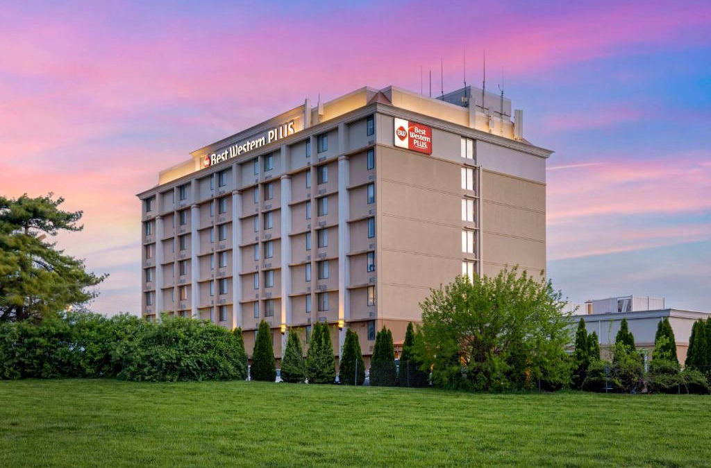 St. Charles Hotel | Best Western Plus The Charles Hotel