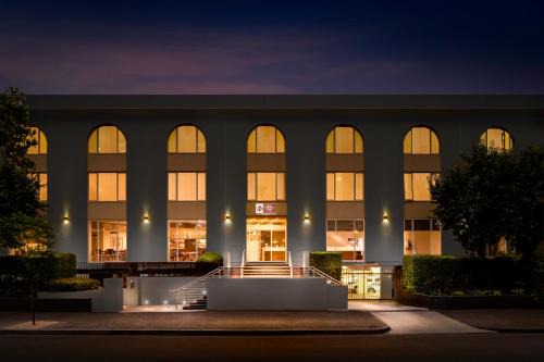 Carlton South Hotel | BEST WESTERN PLUS Travel Inn