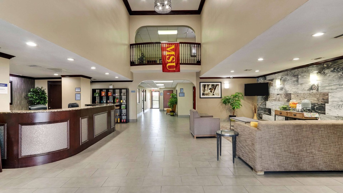 Wichita Falls Hotel | Best Western Plus University Inn & Suites