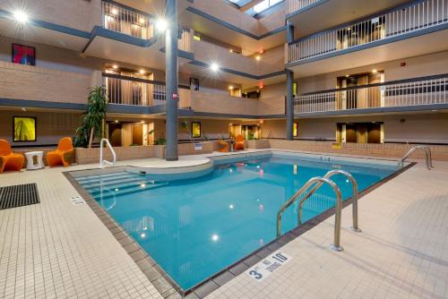 Banff Trail Hotel | Best Western Plus Village Park Inn
