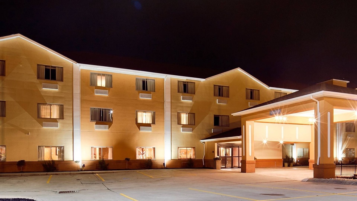 Harrison Hotel | Best Western Plus Whitewater Inn