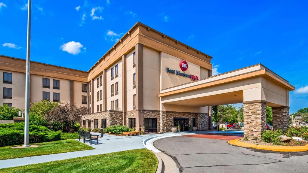 Wichita Hotel | Best Western Plus Wichita West Airport Inn