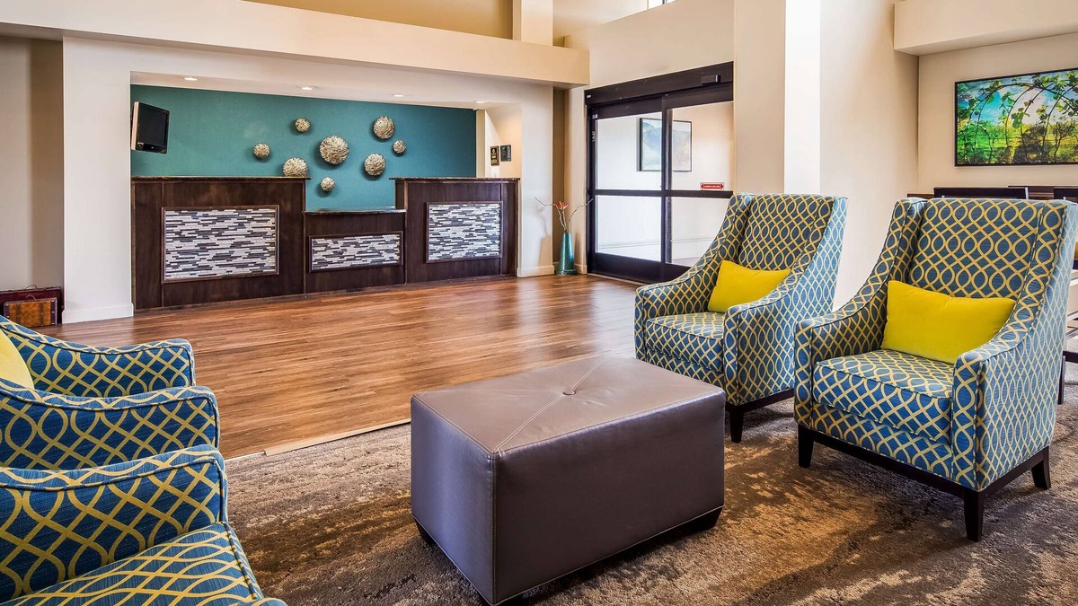 Arlington Hotel | Best Western Plus Yadkin Valley Inn & Suites