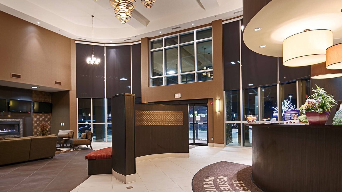 Calgary Hotel | Best Western Premier Freeport Inn Calgary Airport