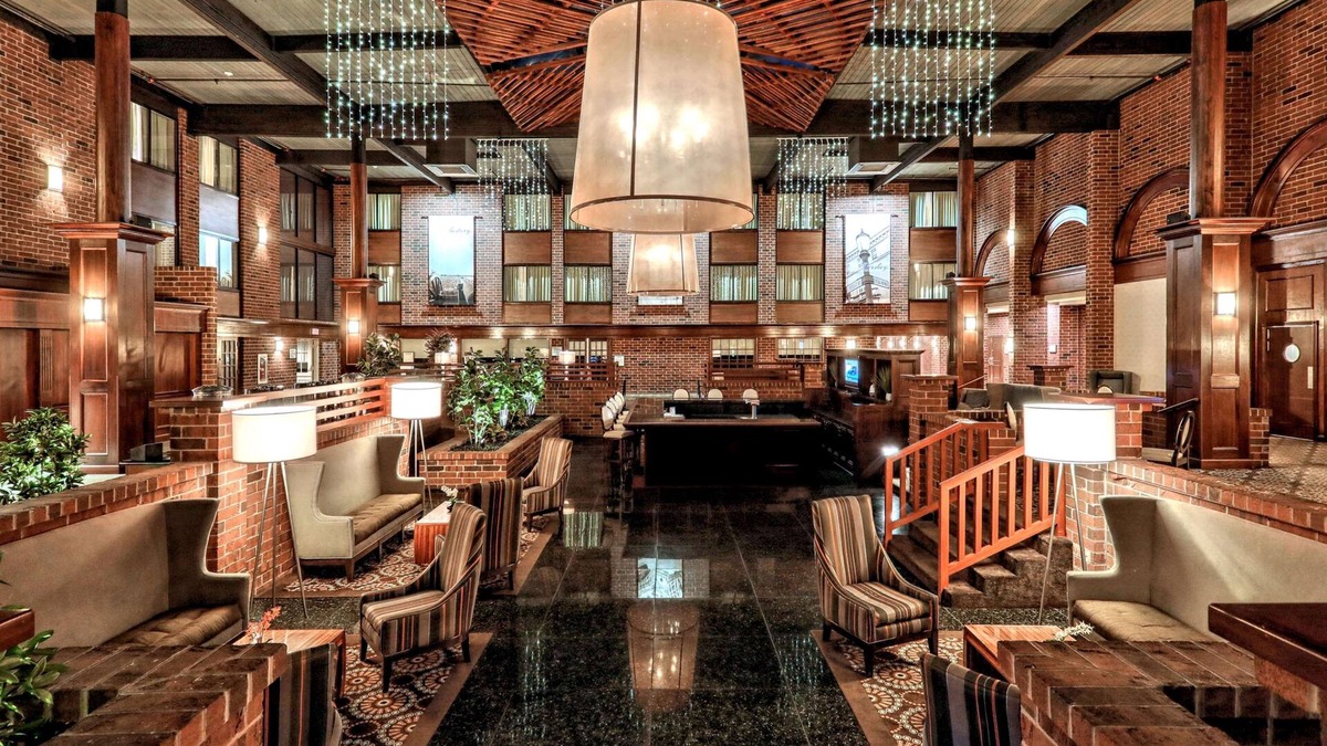 Harrisburg Hotel | Best Western Premier The Central Hotel & Conference Center