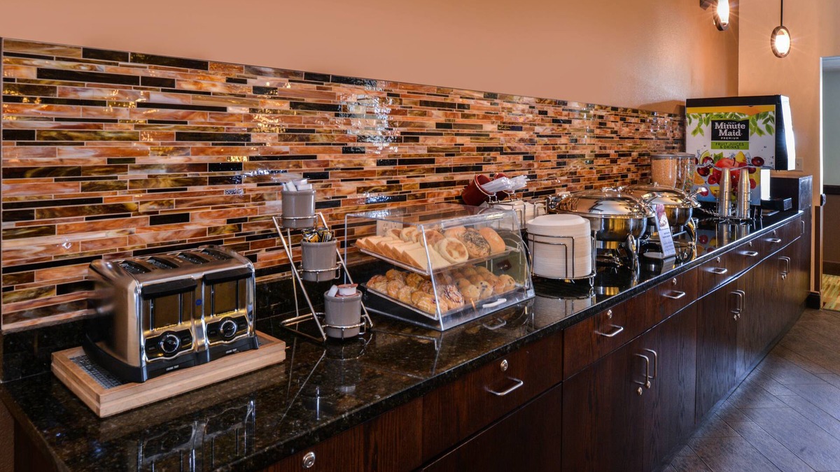 Sterling Hotel | Best Western Sundowner