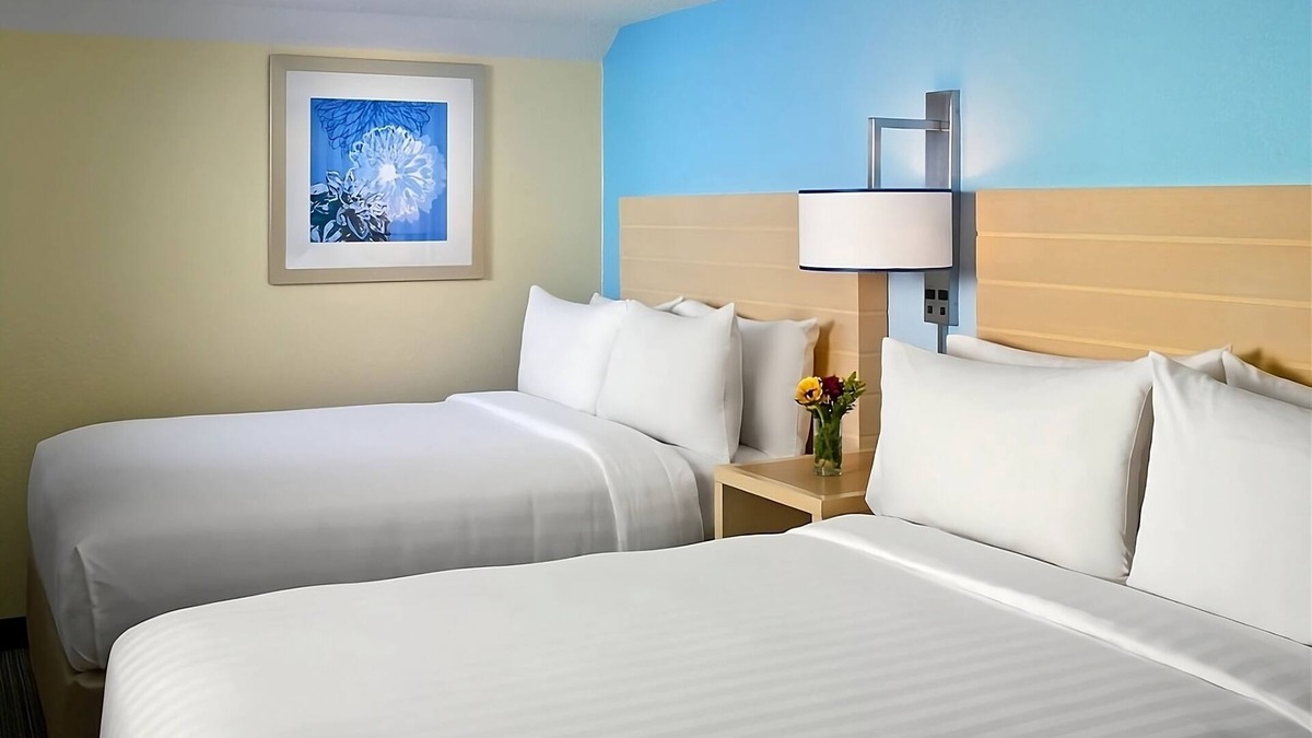 Andover Hotel | Better Choice For Your Vacation! Short Drive to Methuen Memorial Music Hall!