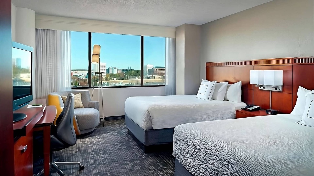 Cumberland Hotel | Better Choice for your Vacation! Indoor Pool, Pets Allowed