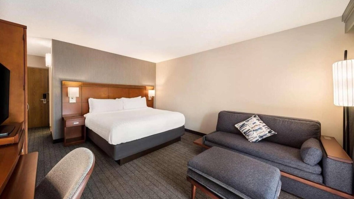 San Jose Hotel | Better Choice For Your Vacation! with Pool, Near Winchester Mystery House