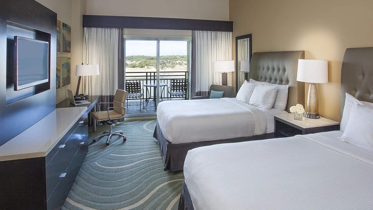 Lakeway Hotel | Better Choice for your Vacation! 4 Relaxing Units, Pets Allowed, Pool!