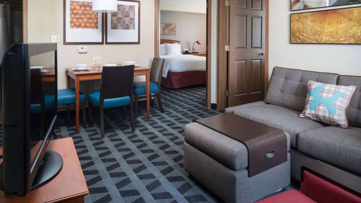 Renton Hotel | Better Choice for your Vacation! Pet-Friendly, Close to Seattle Chinese Garden