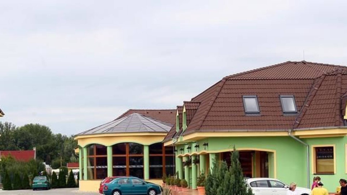 Velky Meder House | Betty pension