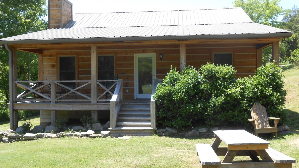 Buffalo Valley Cabin | Betty's Island Cabin Caney Fork River Trout Fishing