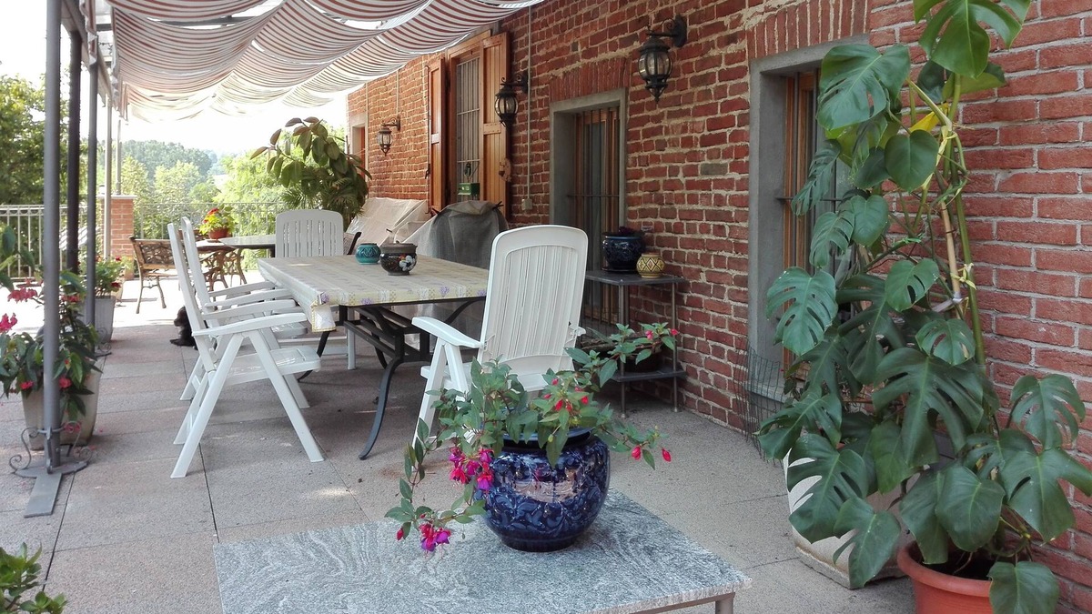 San Paolo Solbrito House | Between ASTI and TORINO economic farm for RELAX, CASTLES visits, WINE tours ..