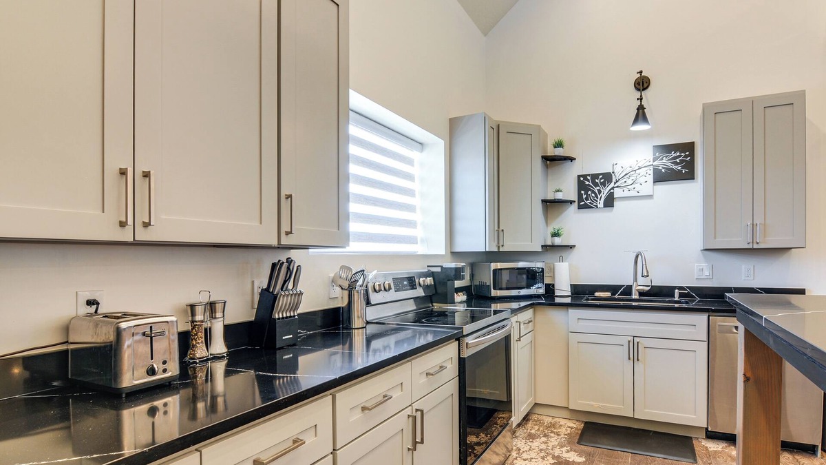 Hatch Cottage | Between Bryce Canyon & Zion: Hiker's Paradise!