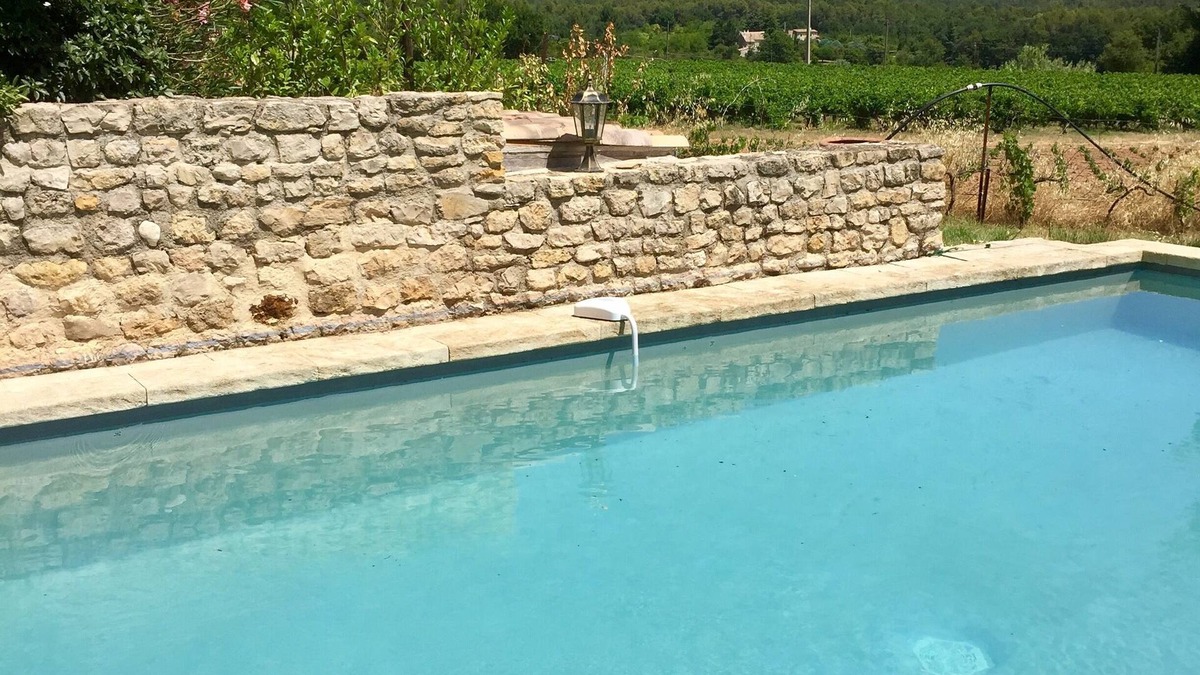 Goult Other | Between Gordes & Roussillon, period farmhouse with swimming pool set amidst vineyards