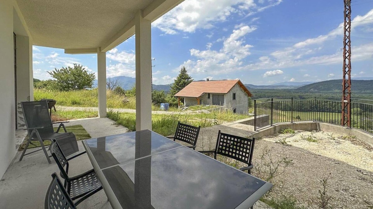 Chindrieux House | BETWEEN LAKE AND MOUNTAINS - B