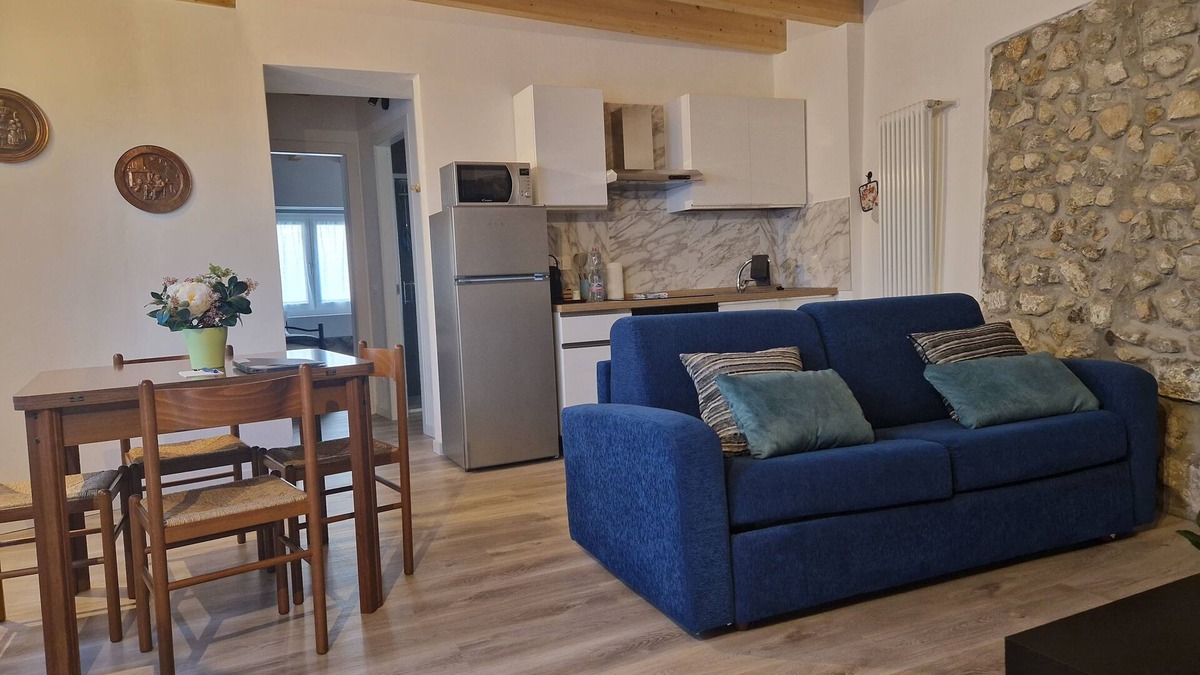 Ballabio Apartment | Between Mountains and Lake, Apartment in old mansion from 1800 on Lake Como