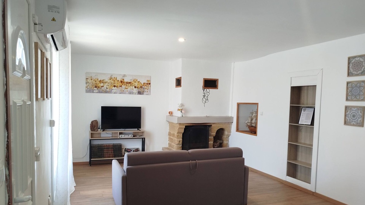 Marseillan House | Between pond and sea air conditioning and spa. An unforgettable stay in Marseillan - Rated 3*.