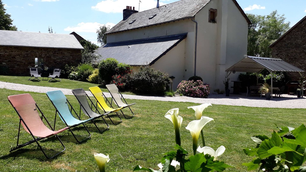 La Selve Cottage | Between Rodez, Albi, Millau and Conques. On the farm. Modular, Quiet, Comfortable!