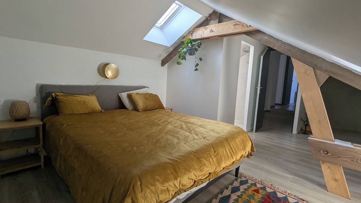 Cambes-en-Plaine House | Between sea and town, cosy house