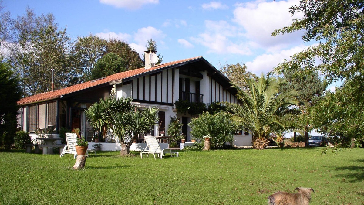 Hasparren House | Between the sea and the mountains