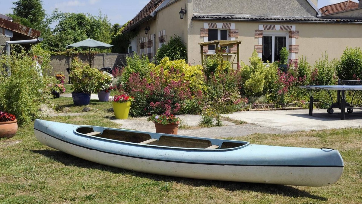Mery-sur-Seine House | Between the Seine and the Canal