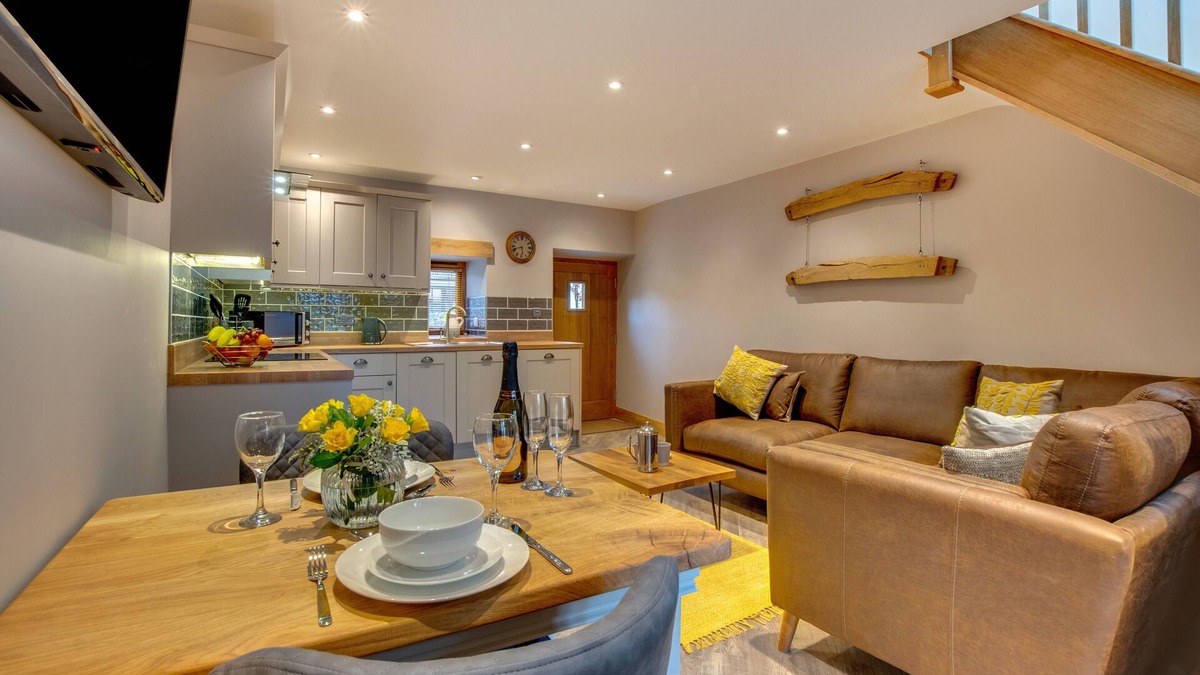 Llanycil House | Beudy Llew Coch - One Bedroom House, Sleeps 2