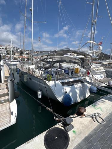 Vallpineda Boat Rental | Beverflor des mers