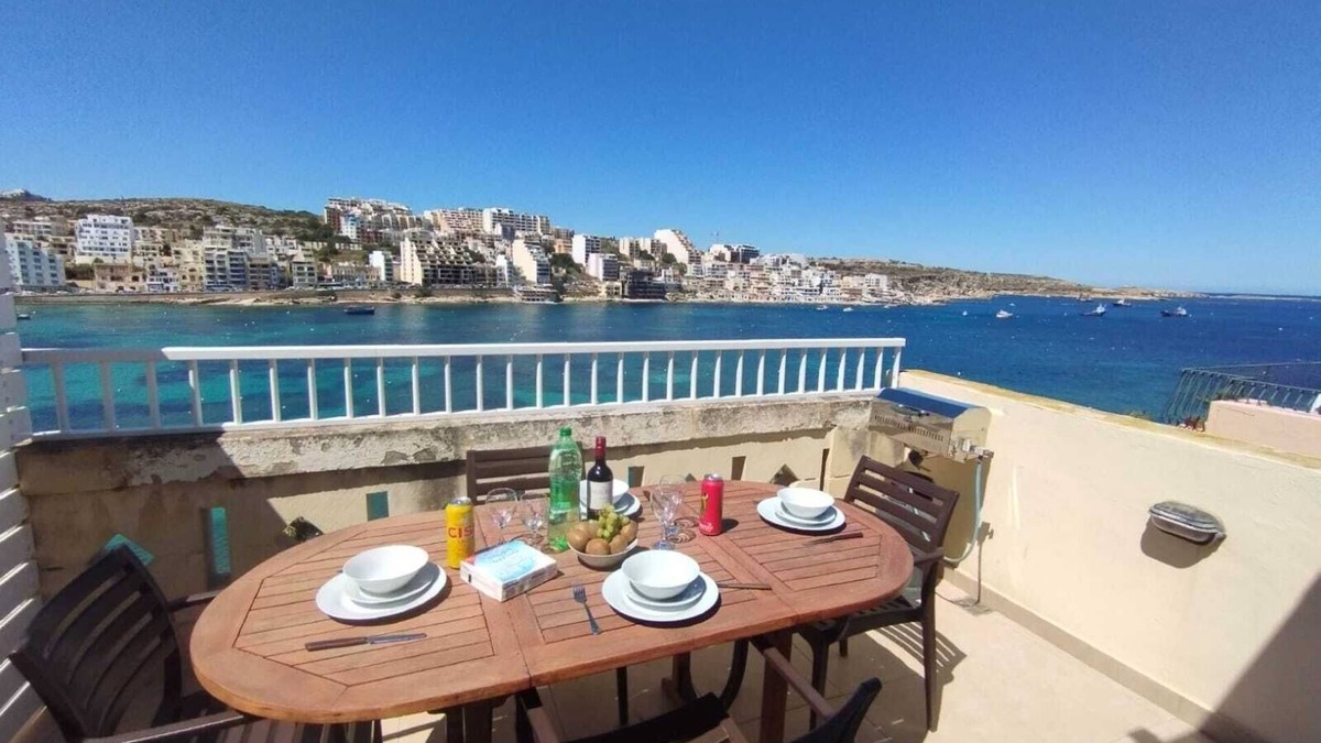 St. Paul's Bay Apartment | BH Penthouse direct on Seafront 2 Bedroom in St Paul`s Bay . Easy parking/Buses.