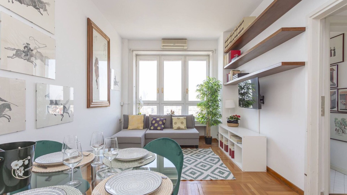 Porta Tenaglia Apartment | Biancamano Skyline view - 13th floor 1 bdr with balcony in Moscova/Sempione