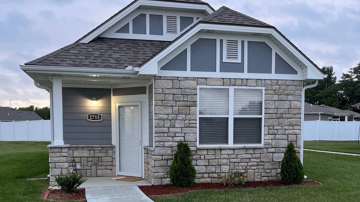 Sedalia House | Bicycle Bungalow New House in Tiny Home Village