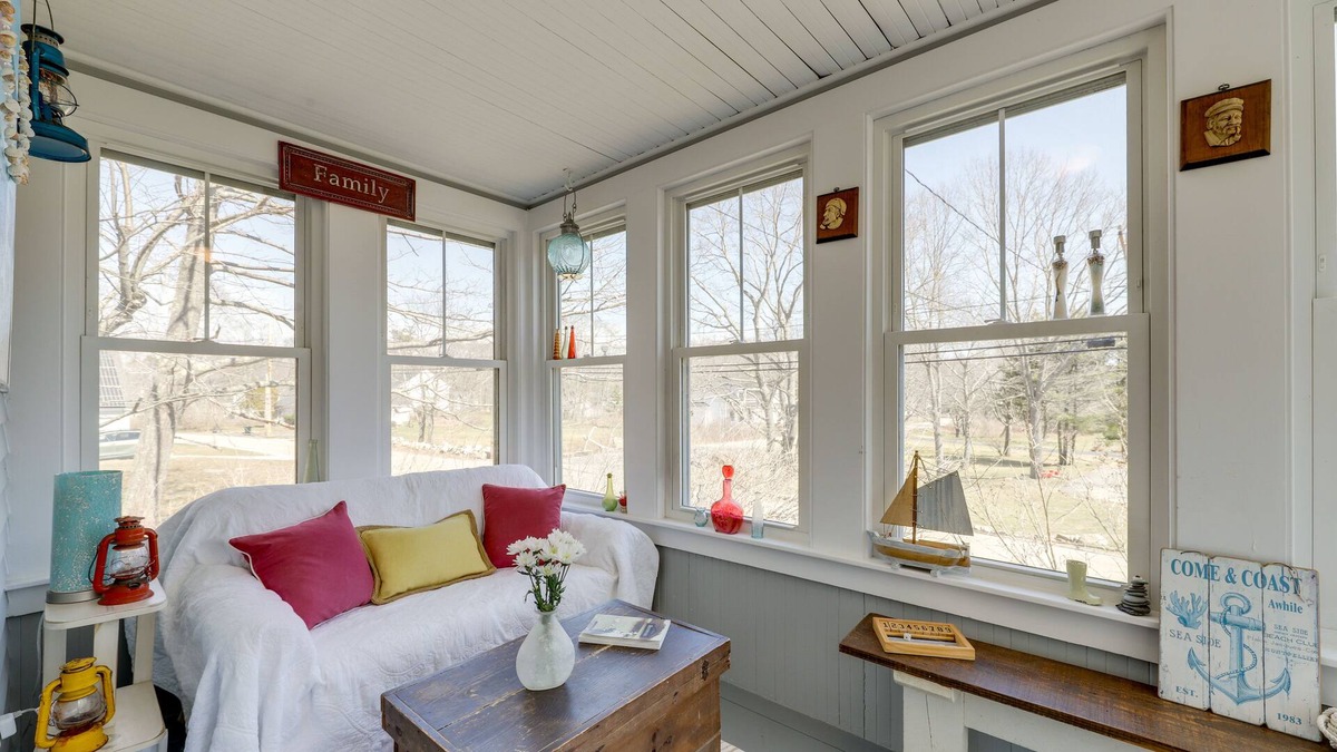 Biddeford Pool House | Biddeford Vacation Home Rental < 1 Mi to Beach!