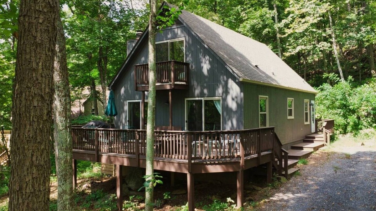 Laurel Ridge Cabin | Bide-a-Wee- Hike the Trails! Close to the slopes!