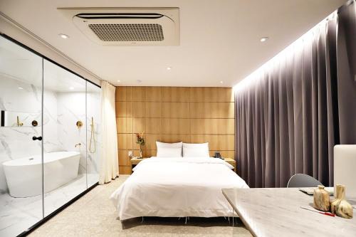 Buk-gu Hotel | Biennale Hotel
