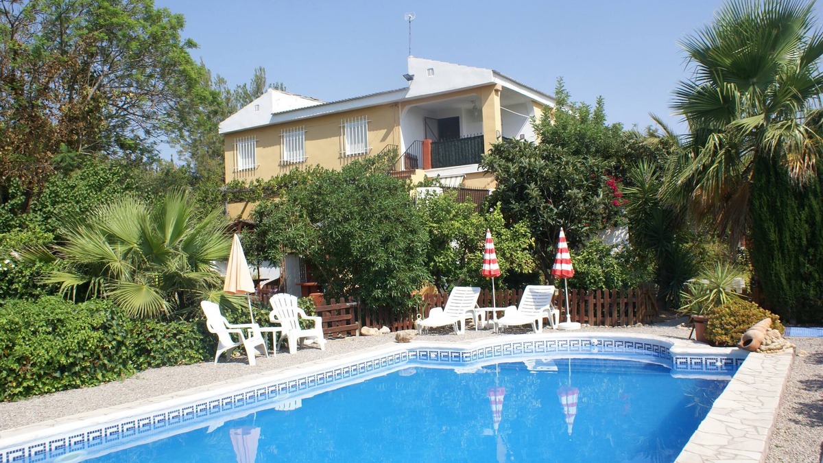 Pedralba House | Bienvenido a esta casa, where you will be hospitably welcomed